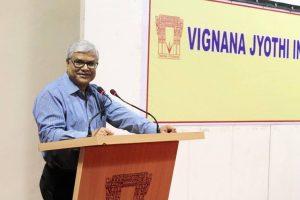 “An increase in 2.18 lakhs applications in CAT 2015 was not for nothing,” says Dr. Kamal Ghosh Ray, Director VJIM